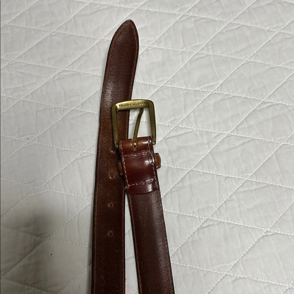 Tommy Hilfiger Brown Leather Belt Men’s 35-37 Brass Tone buckle Work Casual